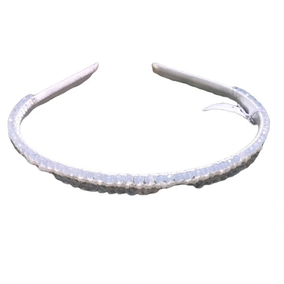 Ann Taylor Accessories - NWT ANN TAYLOR WHITE BEADED HEADBAND